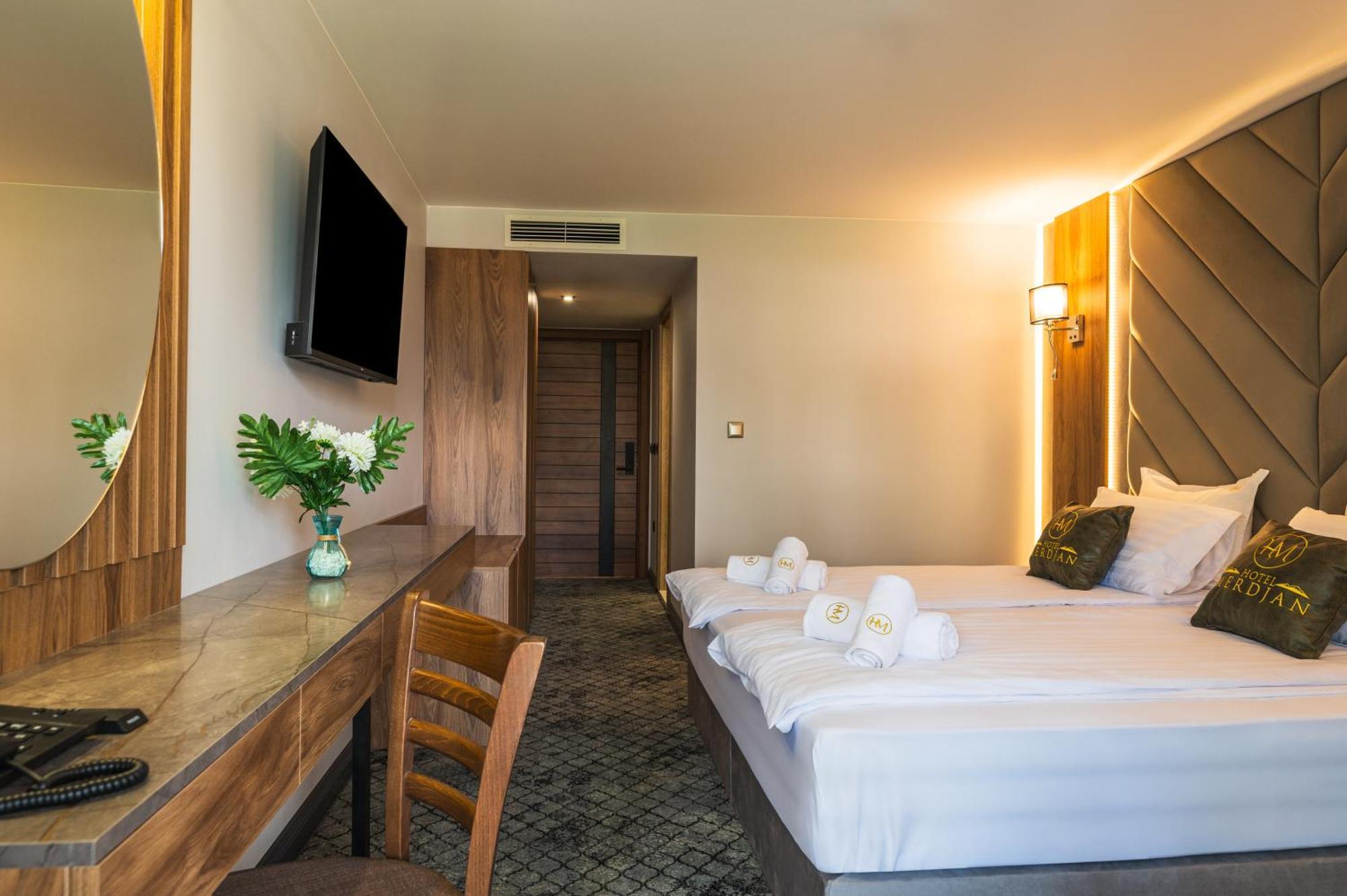 Hotel Merdjan Sarnitsa Buitenkant foto